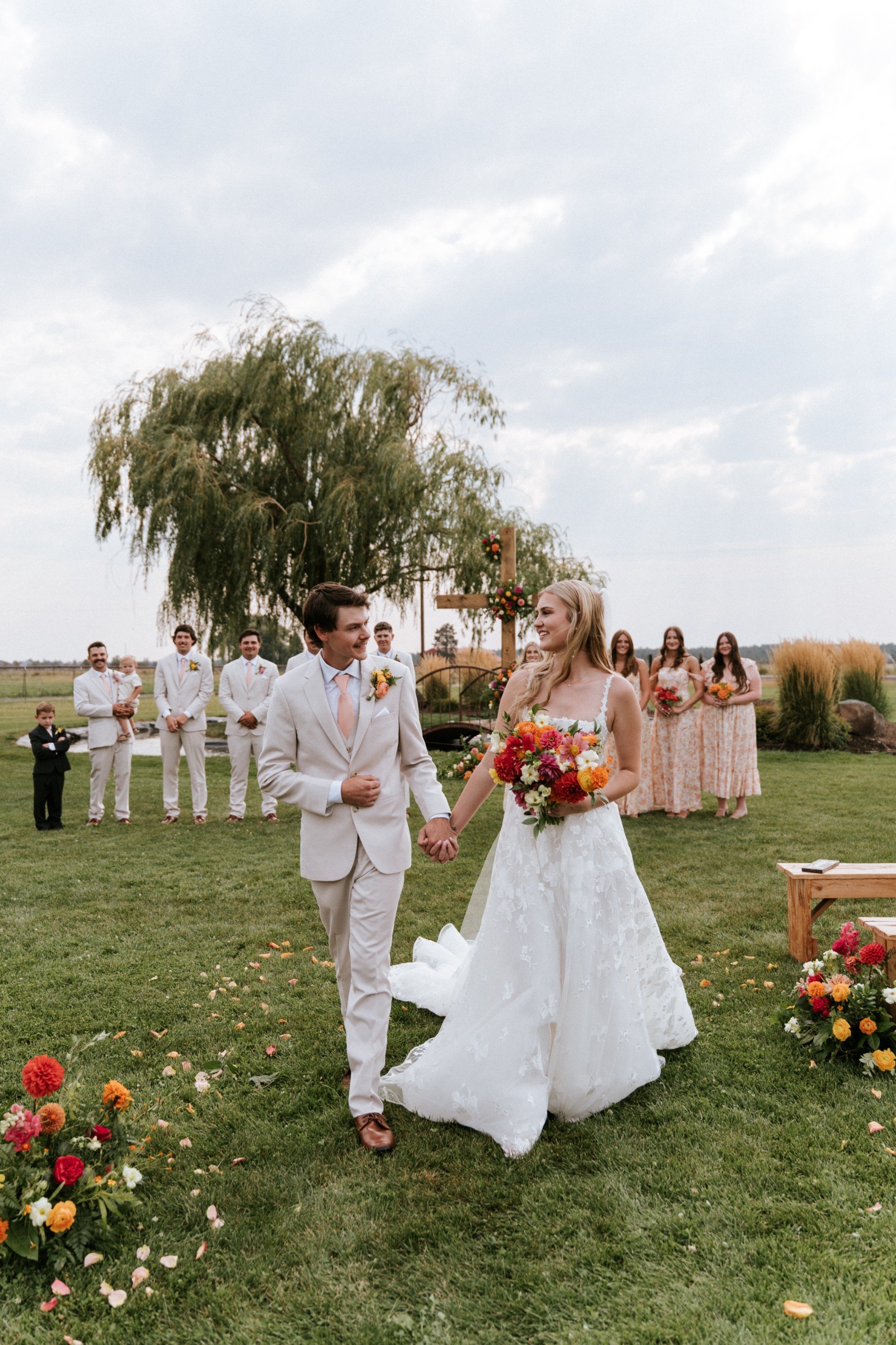 carousel-hero-element image-0